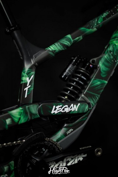 Oklejony rower yt tues